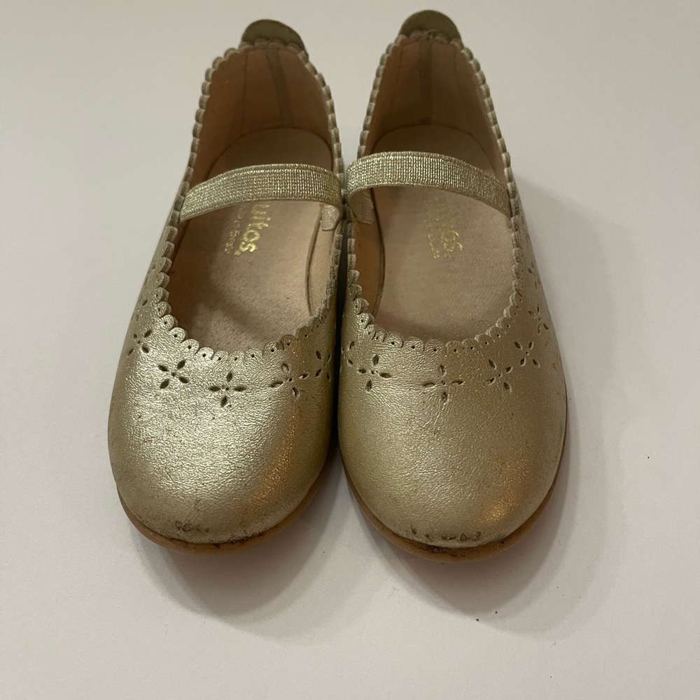 Conguitos Girls light gold flats